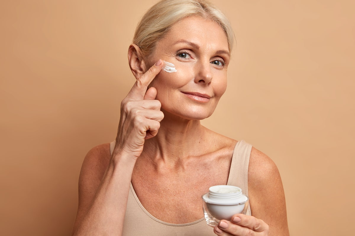 Aging Gracefully: When To Start Using Anti Aging Products