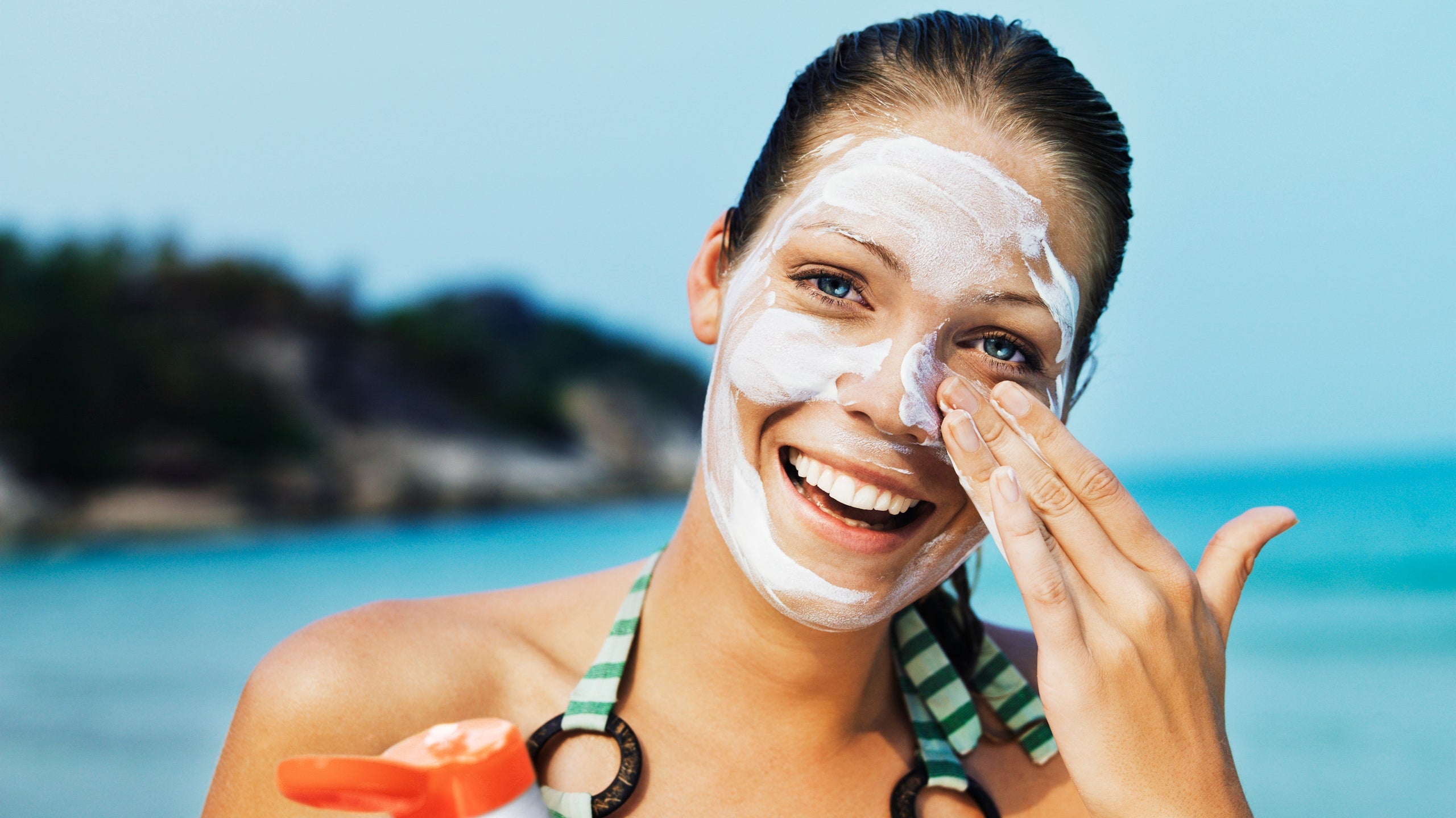 How Sunscreen Helps Prevent Tanning: A Complete Guide