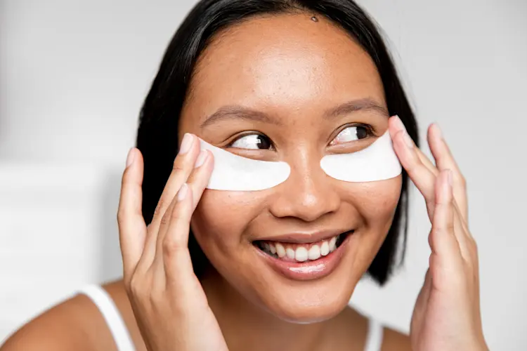 Unlocking The Secrets Of Radiance: Retinol Collagen Under Eye Mask